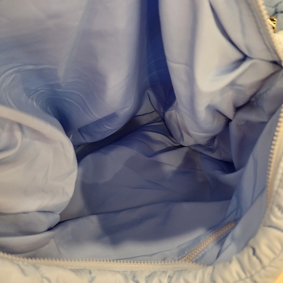 AR New York Women's Blue Oversized Cloud Quilted Crossbody Bag - Picture 9 of 12